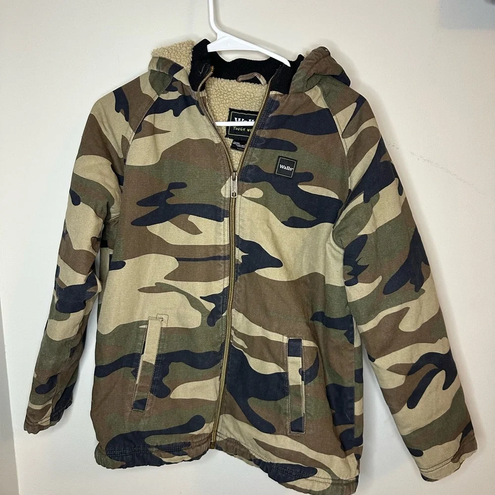 Walls Tough Wear Camo Jacket Boys size 16-18